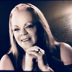 Meet your Posher, Esther